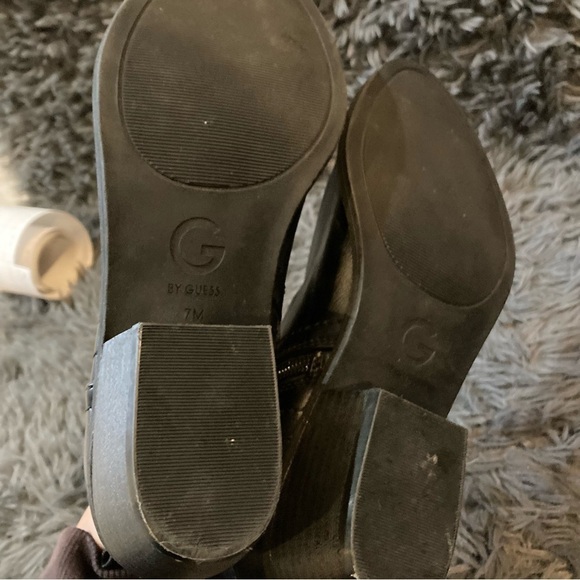 Ladies Short Black Guess Booties - Picture 4 of 8